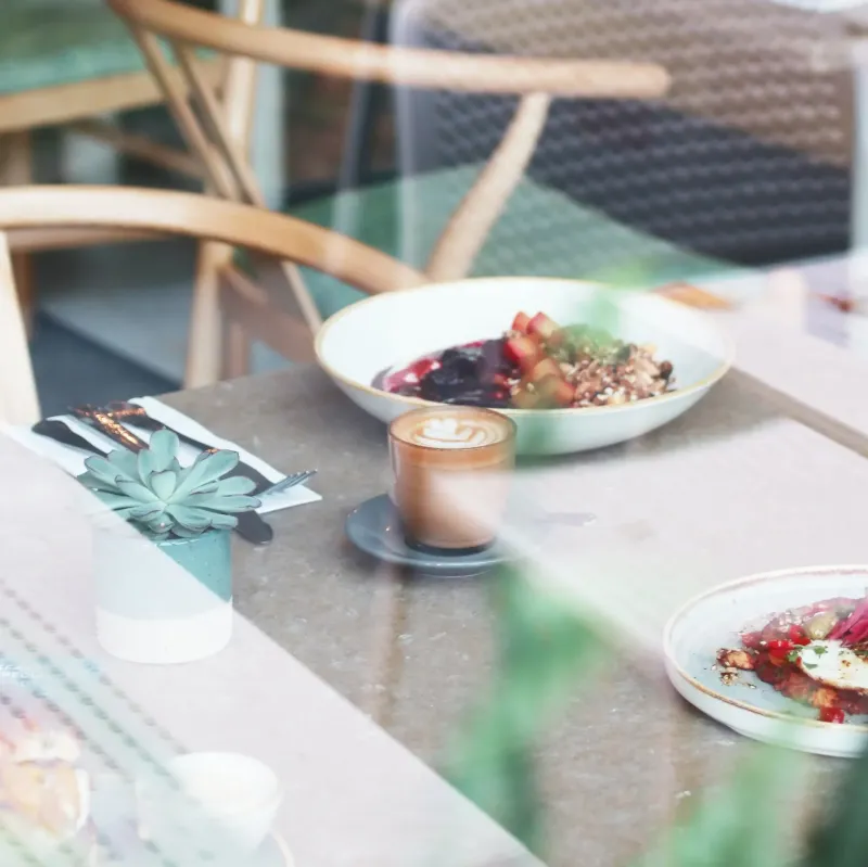 breakfast through window web image